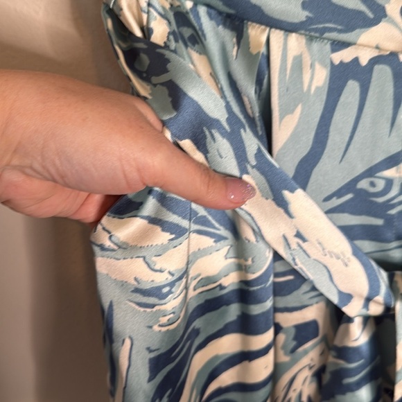 House of Harlow 1960 Tie Waist Wide Leg Satin Pants Size XL - Picture 5 of 6